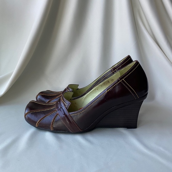 Super unique heels - Picture 3 of 5